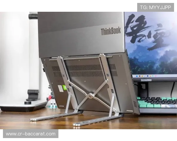 多功能游戏本电脑支架设计同时兼容手机放置提升使用体验 多功能游戏本电脑支架设计同时兼容手机放置提升使用体验